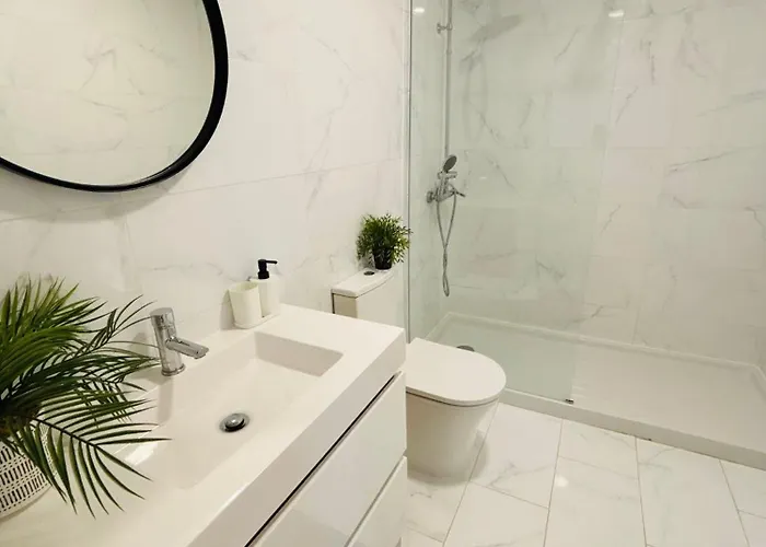 Luxury Spacious Flat Marques De Pombal * Лісабон