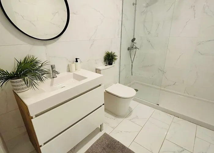 Luxury Spacious Flat Marques De Pombal شقة